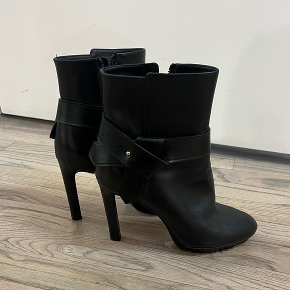 Louis Vuitton Leather Ankle Boots - Picture 3 of 7